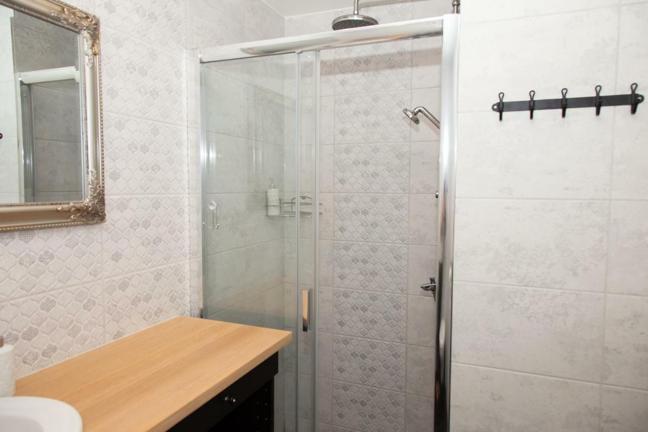 Old Town Apartment - Self Check In Выру Экстерьер фото